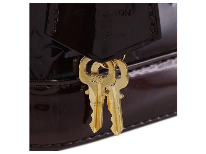 Louis Vuitton Alma BB in Monogram Vernis viola Porpora - vista 9