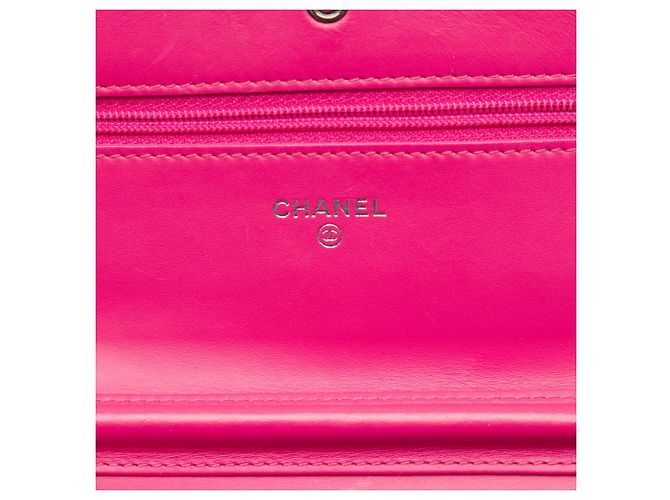 Chanel Pink CC gesteppte Patentleder Wallet on Chain - Ansicht 5
