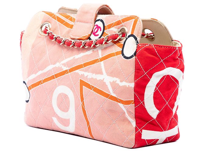Bolsa de Ombro Chanel Beige CC em Lona Matelassada Estampada e Lantejoulas Arc De Triomphe Bege - vista 2
