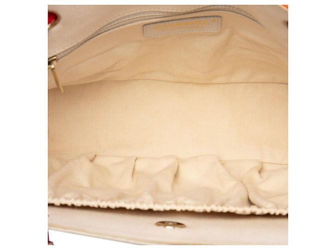 Bolsa de Ombro Chanel Beige CC em Lona Matelassada Estampada e Lantejoulas Arc De Triomphe Bege - vista 4