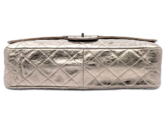 Chanel Gold Metallic Aged Calfskin Reissue 2.55 Double Flap 227 D'oro - vista 3