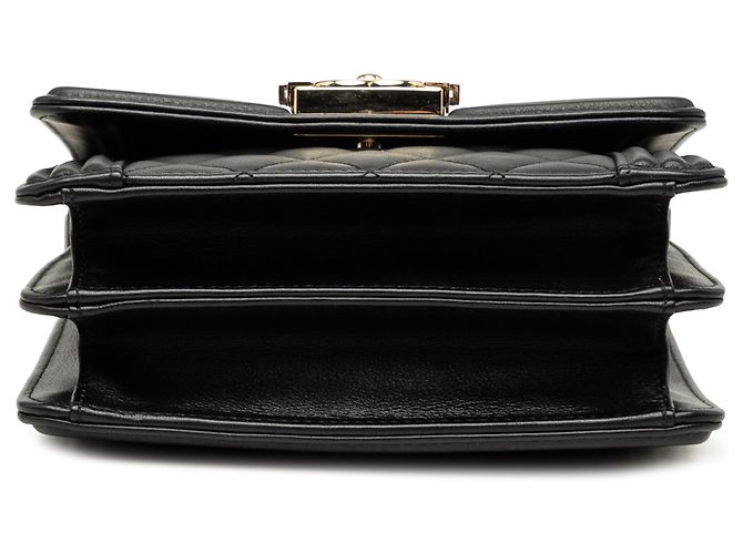 Chanel Black Quilted Lambskin North South Boy Flap Nero - vista 3