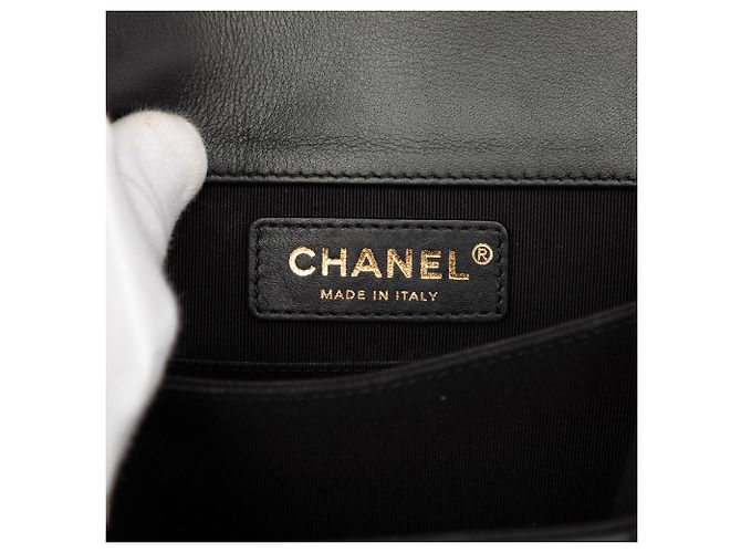 Chanel Black Quilted Lambskin North South Boy Flap Nero - vista 5
