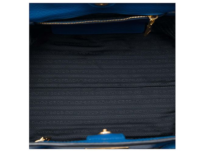 Tote convertibile con tasca frontale in Vitello Daino blu Prada - vista 4