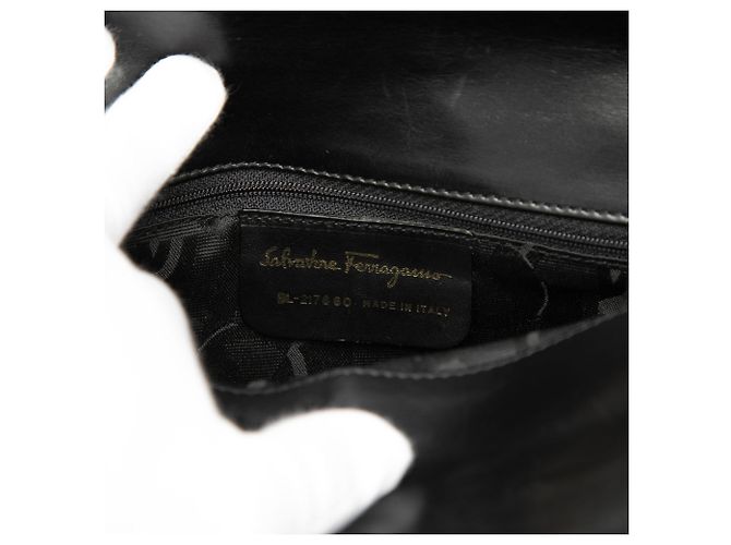 Salvatore Ferragamo Borsa a tracolla Ferragamo in pelle nera Gancini Nero - vista 5