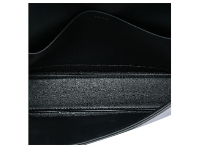 Céline Celine Claude Chain Schultertasche aus schwarzem glänzendem Kalbsleder - Ansicht 4