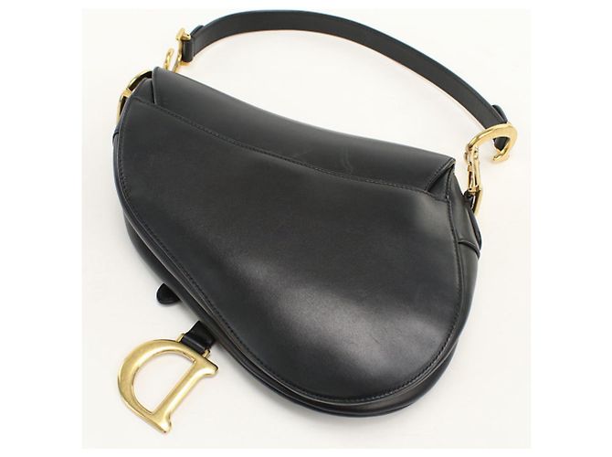 Christian Dior Schultertasche aus schwarzem Kalbsleder - Ansicht 2