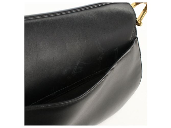 Christian Dior Schultertasche aus schwarzem Kalbsleder - Ansicht 7