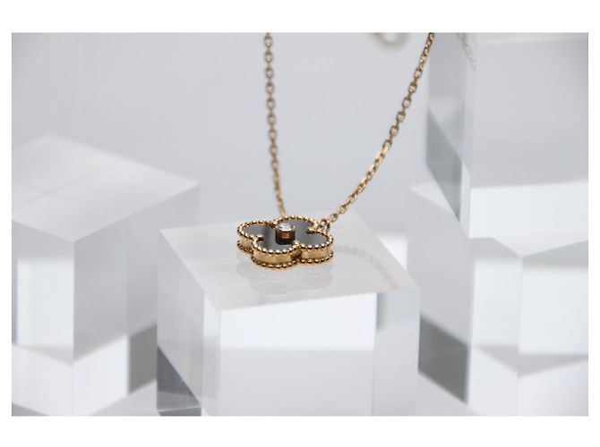 Van Cleef & Arpels Vintage Alhambra Anhänger Halskette S0009 Pink Golden - Ansicht 2