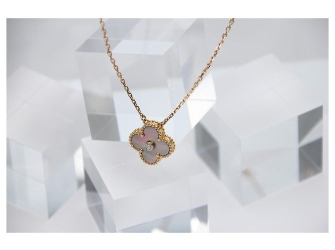 Van Cleef & Arpels Vintage Alhambra Anhänger Halskette S0009 Pink Golden - Ansicht 3