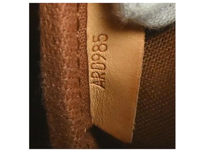 Louis Vuitton Saumur Monogram 30 Marrone - vista 5