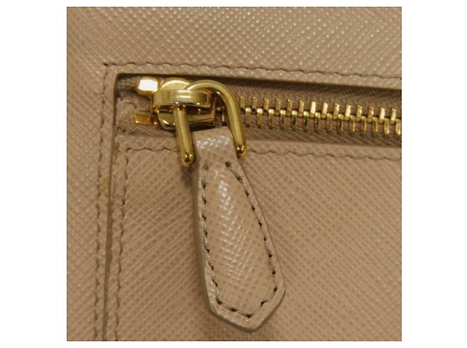 Prada Saffiano Lux Long Wallet in Beige - Ansicht 15