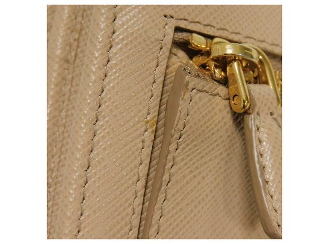 Prada Saffiano Lux Long Wallet in Beige - Ansicht 16