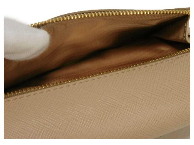 Prada Saffiano Lux Long Wallet in Beige - Ansicht 18