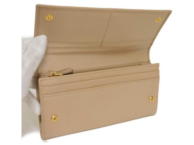Prada Saffiano Lux Long Wallet in Beige - Ansicht 5