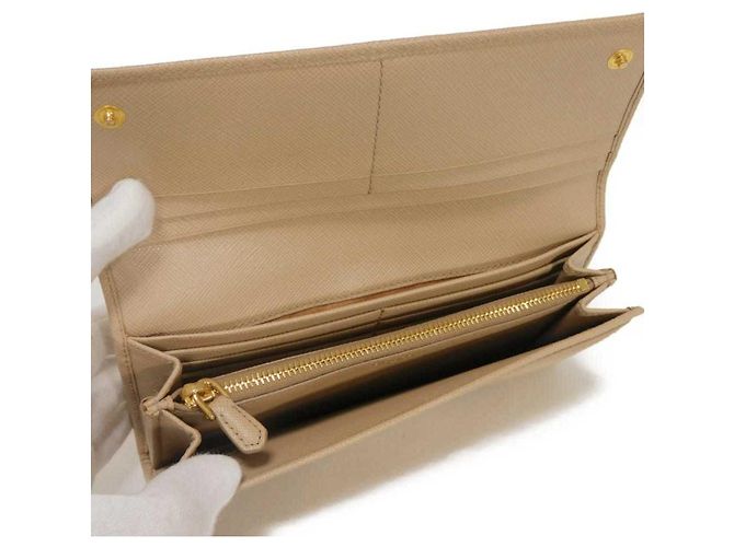 Prada Saffiano Lux Long Wallet in Beige - Ansicht 6