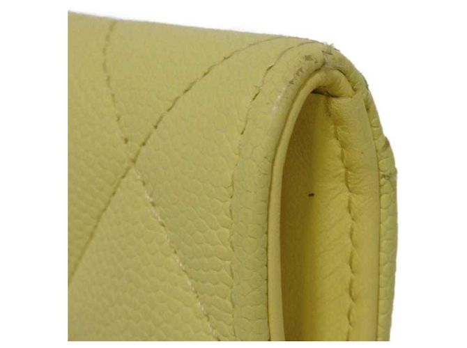 Monedero Matelassé Chanel Amarillo - vista 25