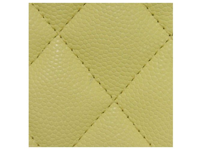 Monedero Matelassé Chanel Amarillo - vista 32