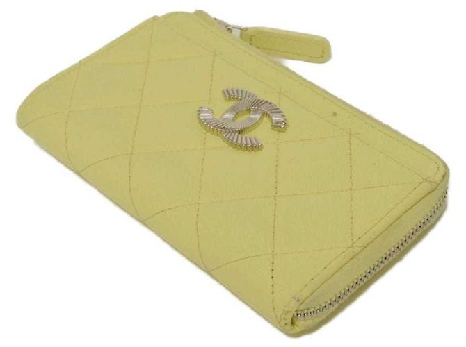 Monedero Matelassé Chanel Amarillo - vista 4