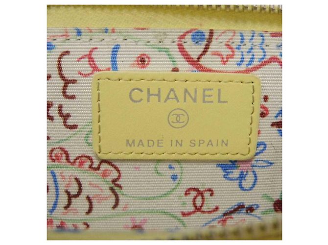 Monedero Matelassé Chanel Amarillo - vista 6