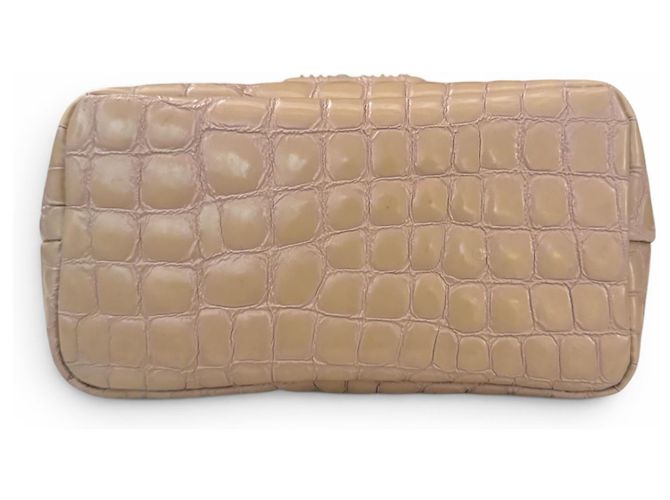Bolsa Miu Miu em pele de vitelo com estampa de crocodilo e corrente dourada - vista 8