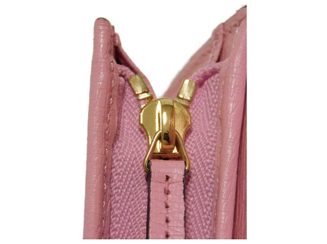 Gucci Bi-fold Wallet in Hellrosa Pink - Ansicht 12