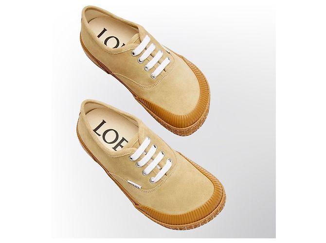 Baskets Loewe en daim beige - vue 14