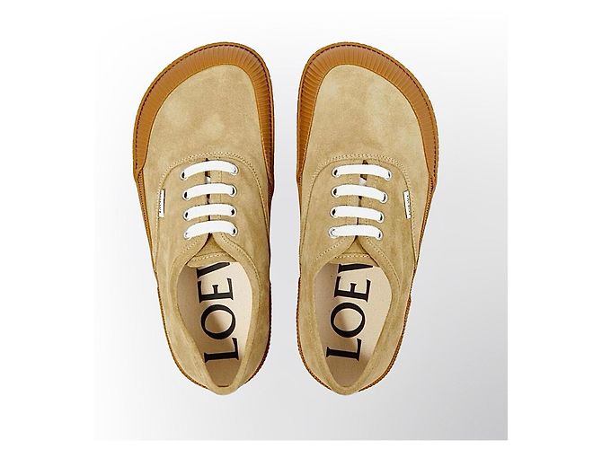 Baskets Loewe en daim beige - vue 4