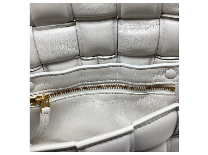 Borsa a tracolla Padded Cassette in pelle bianca Bottega Veneta Bianco - vista 10