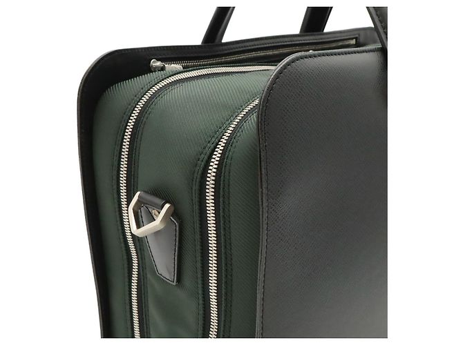 Valigetta Louis Vuitton Taiga Nero - vista 5