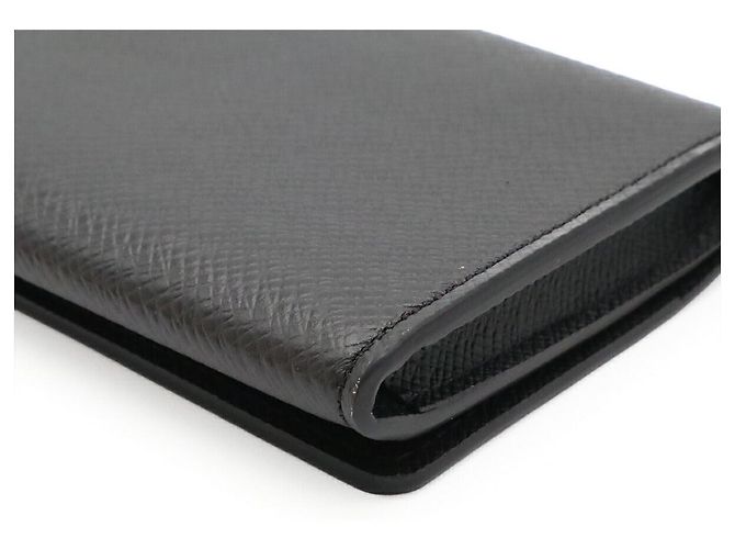 Tarjetero Louis Vuitton Taiga Negro - vista 3