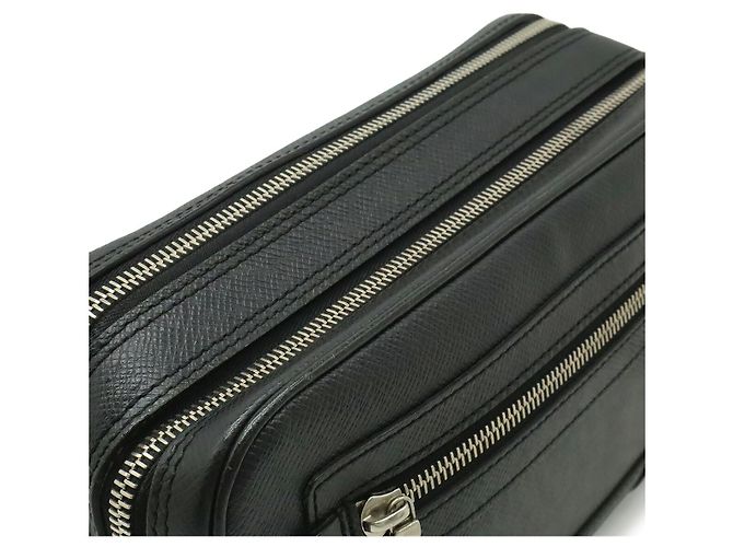 Clutch Louis Vuitton Taiga Nero - vista 5
