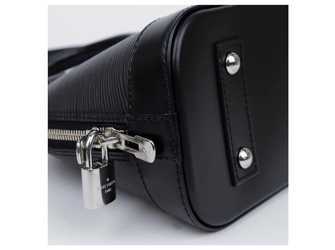 Louis Vuitton Borsa a mano e a tracolla Alma Bb Epi Leather Black Nero - vista 8