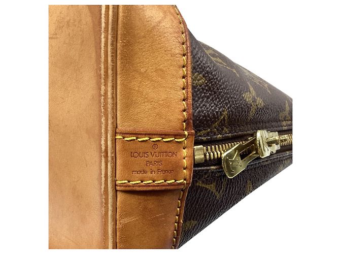 Borsa Louis Vuitton Monogram Alma PM in tela marrone Rosso - vista 10