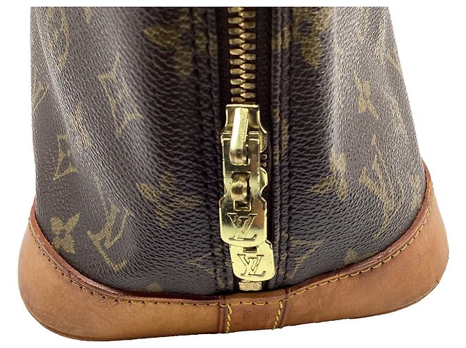 Borsa Louis Vuitton Monogram Alma PM in tela marrone Rosso - vista 11