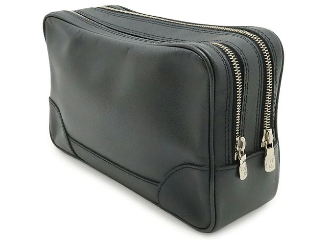 Clutch Louis Vuitton Taiga Nero - vista 2