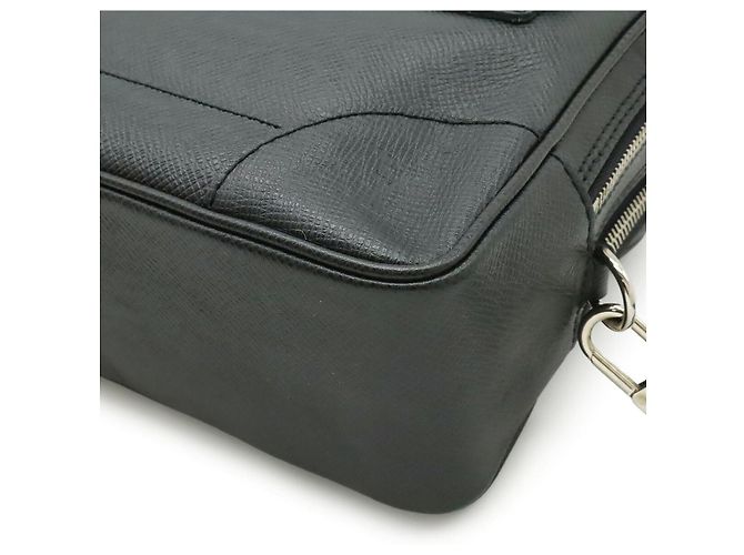 Clutch Louis Vuitton Taiga Nero - vista 3