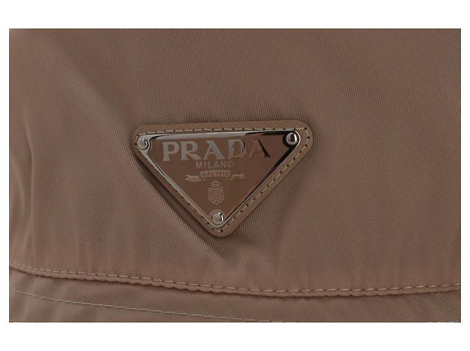 Prada Re-Nylon Bucket Hat aus Polyamid in Beige - Ansicht 5