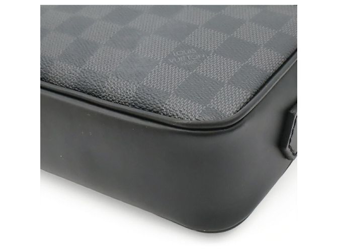 Clutch Louis Vuitton Damier Graphite Nero - vista 3