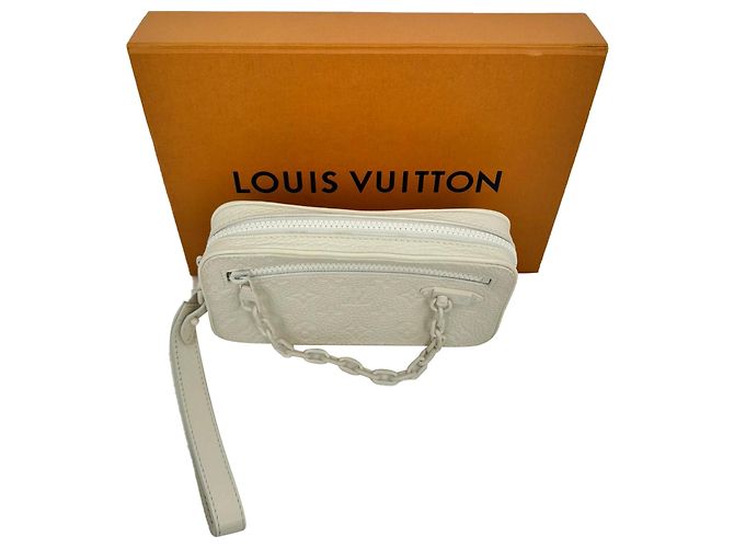 Clutch Louis Vuitton Monogram Pochette Volga in pelle bianca Bianco - vista 12