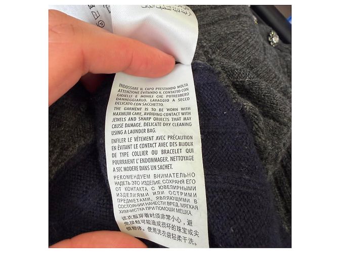 Alexander McQueen Strickbluse mit Puffärmeln aus schwarzer Wolle - Ansicht 4