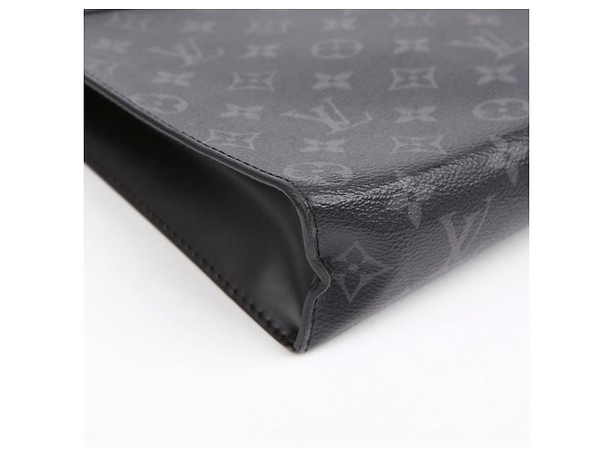 Louis Vuitton Pochette Voyage Mm Clutch Nero - vista 7
