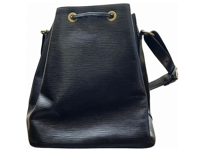 Noe Bolso de Hombro Louis Vuitton Petit Noé Negro - vista 2