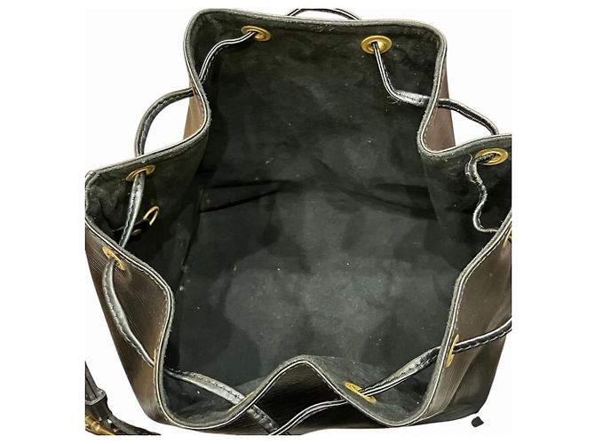 Noe Bolso de Hombro Louis Vuitton Petit Noé Negro - vista 5