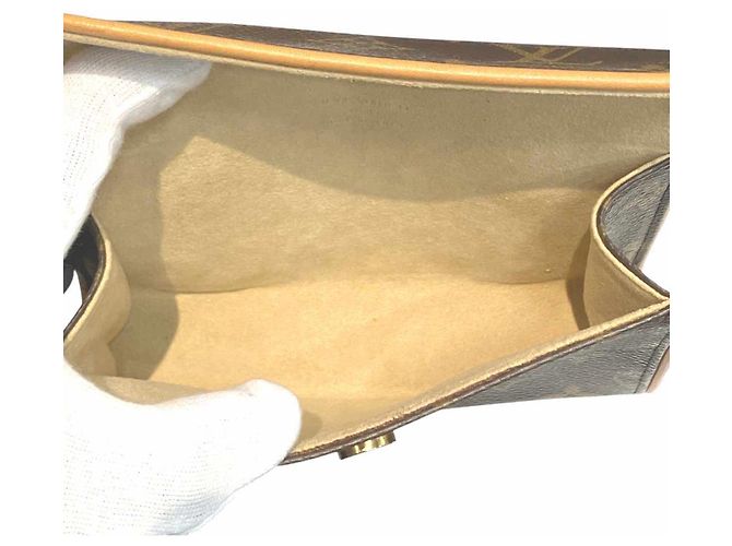 Pochette Florentine Louis Vuitton Vita Marrone - vista 6