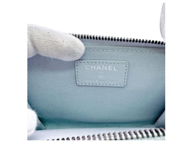 Louis Vuitton Zippy Wallet in Damier Canvas White Red Damier ebene - view 20