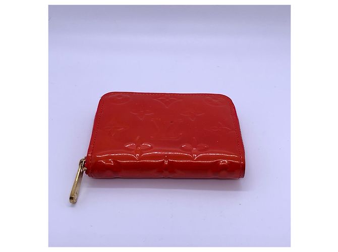 Cartera Louis Vuitton Roja con Cremallera Bordado Floral - vista 2