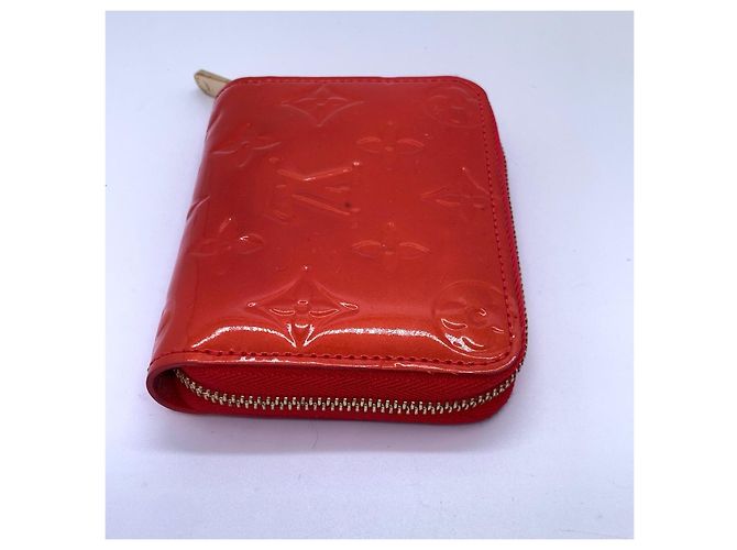 Cartera Louis Vuitton Roja con Cremallera Bordado Floral - vista 4