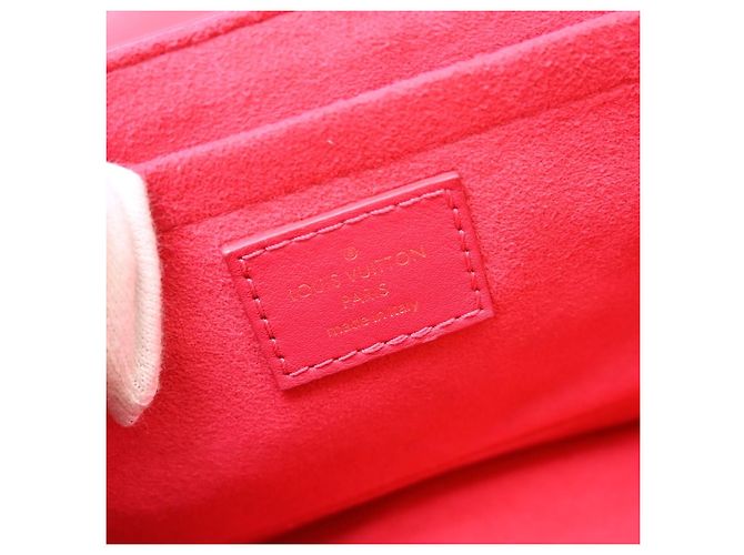 Louis Vuitton New Wave em couro acolchoado MM Rosa - vista 4