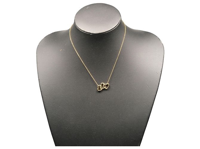 Tiffany & Co. Triple Heart Halskette aus 18K Gelbgold - Ansicht 2